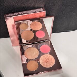 BECCA X Chrissy Teigen Glow Face Palette - limited edition